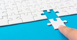 マイケル E. ポーターが語る、社会問題への実践的アプローチ