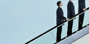 メンタリングでは女性リーダーは生まれない