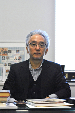 早稲田大学大湾秀雄教授