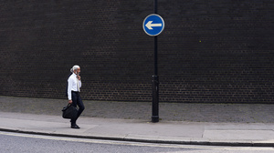 納得できない会社の決定に、どう折り合いをつけるか