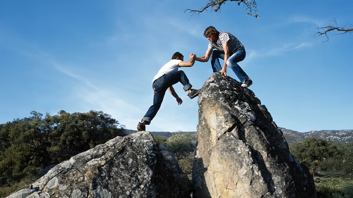 自分の評価を下げずに、経営陣の支援を取りつける方法