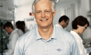 アムジェン：成長のリーダーシップ