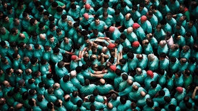 高業績企業のリーダーは「ハンズオン」で現場と関わる