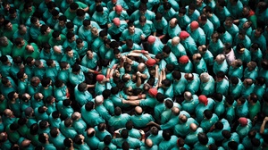 高業績企業のリーダーは「ハンズオン」で現場と関わる