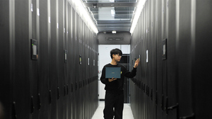 AIの拡大がもたらす環境リスクとその解決法