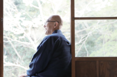 人は生まれながらにつながり、孤独でもある