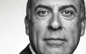 コカ・コーラ：10年間で事業を2倍に成長させる