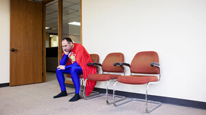 現場の働き手を「ヒーロー」と称賛することのリスク