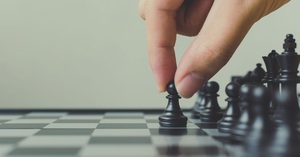 戦略は、競争の「構造」を読み解くことから始まる