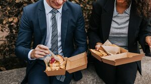 ランチタイムの使い方で職場の空気が変わる