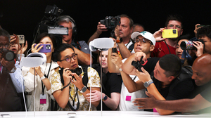 アップル「ビジョンプロ」の早期導入がもたらす可能性と課題