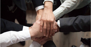 組織のビジョンを個人とつなげる管理職の役割が重要になる